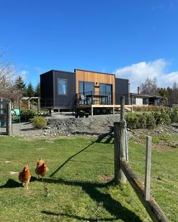 Boutique Tiny House - Te Anau Country Accommodation Экстерьер фото