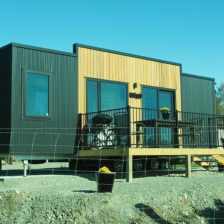 Boutique Tiny House - Te Anau Country Accommodation Экстерьер фото